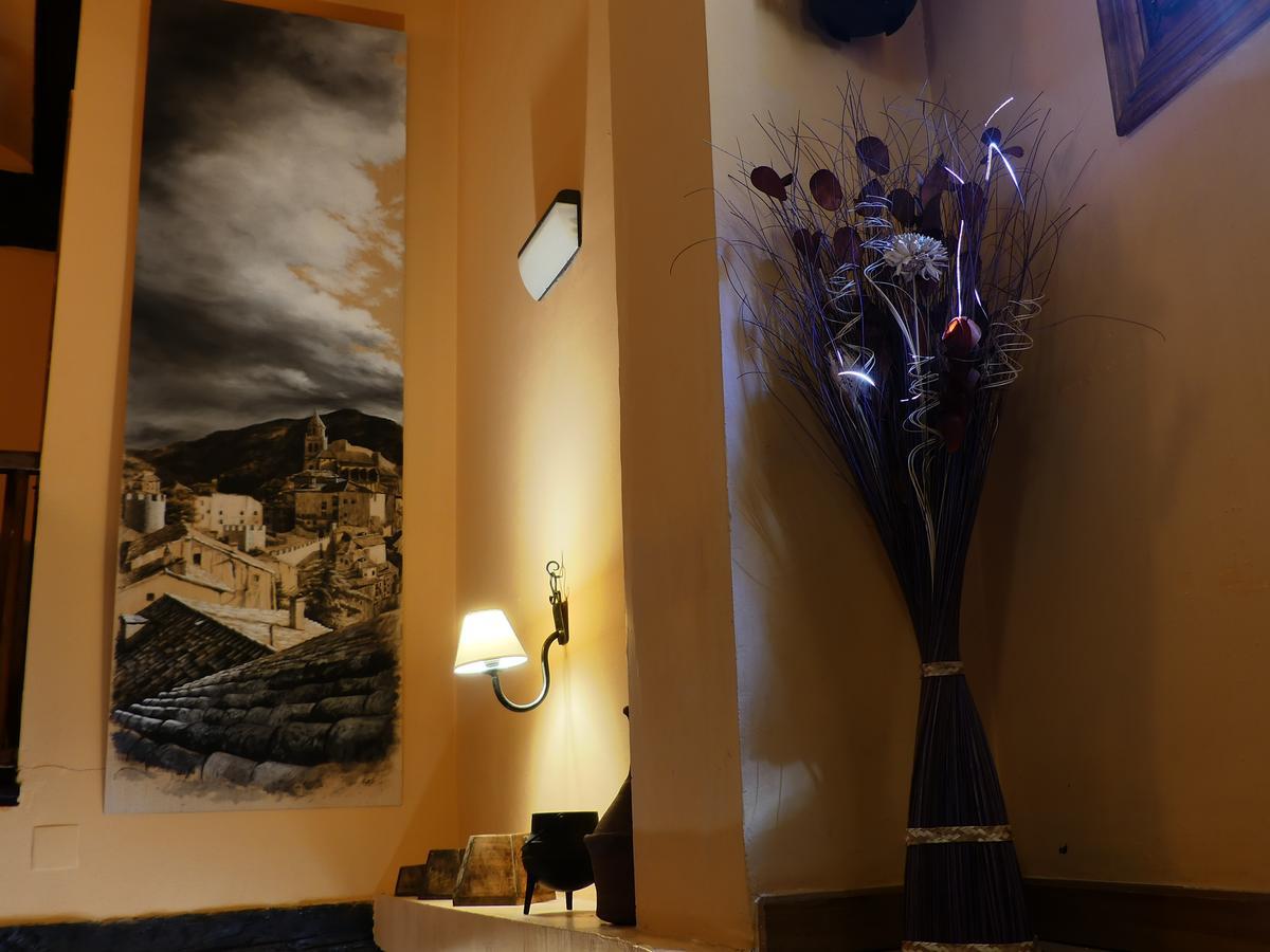 Hotel Posada Del Adarve Albarracín Exteriör bild